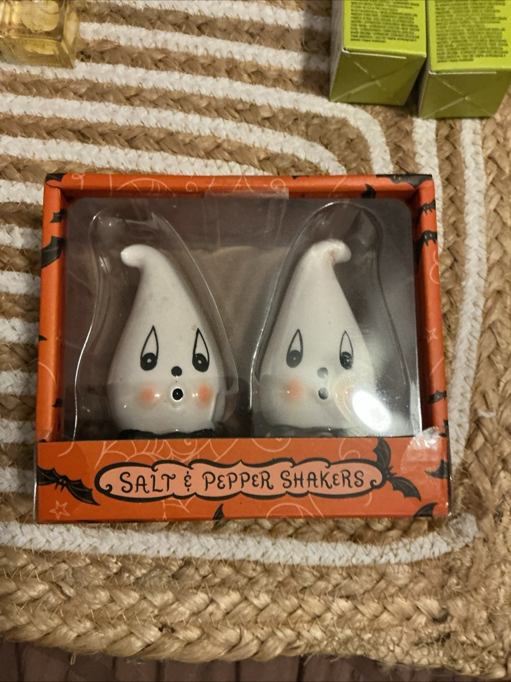 White Ghost Salt & Pepper Shaker Set - Cute Halloween Serveware